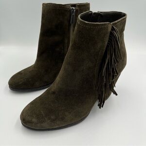 Vince Camuto Women’s 8 1/2 Hayzee Olive Brown Suede Boho Fringe Ankle Bootie